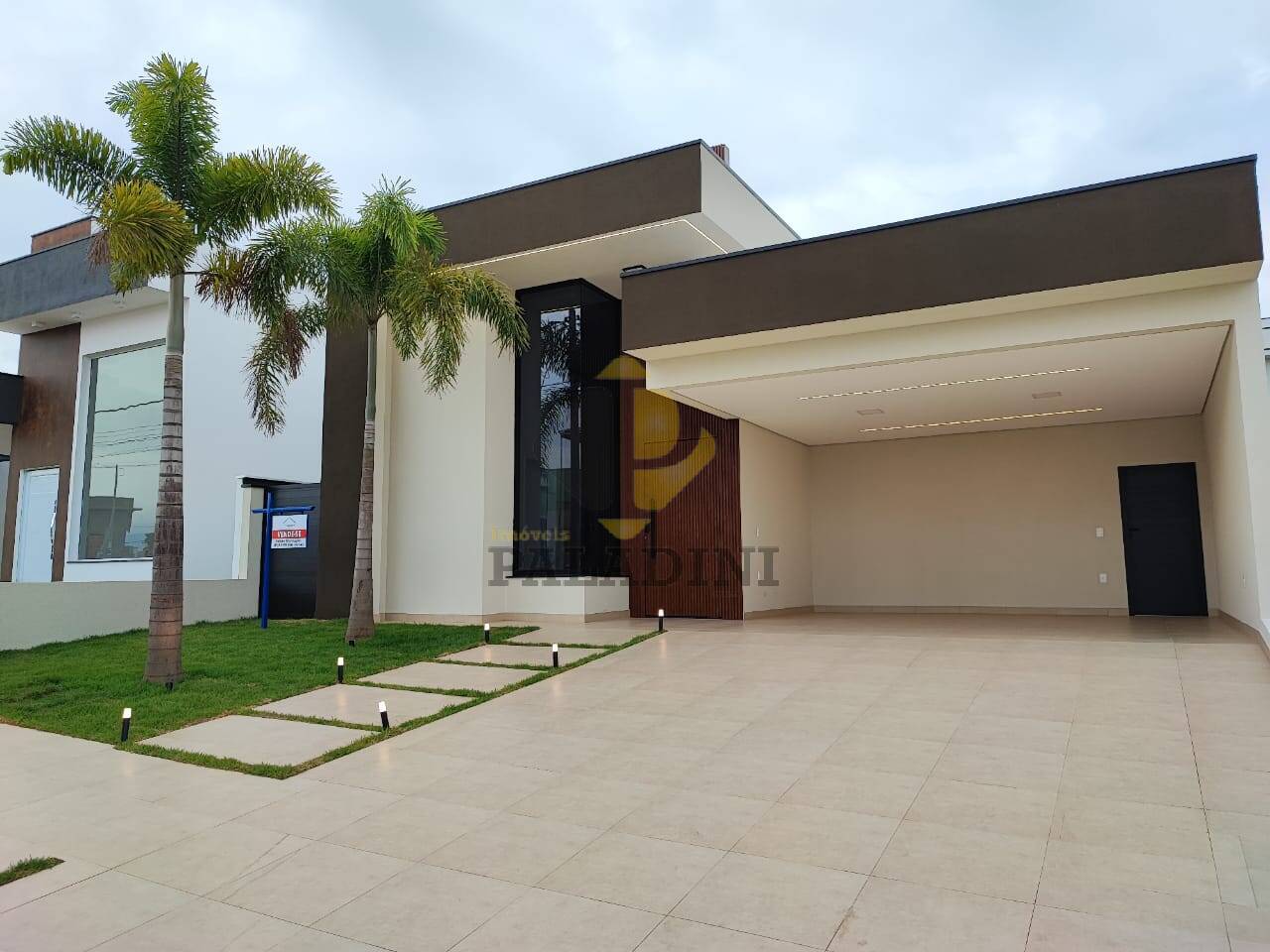 Casa de Condomínio à venda com 3 quartos, 162m² - Foto 1