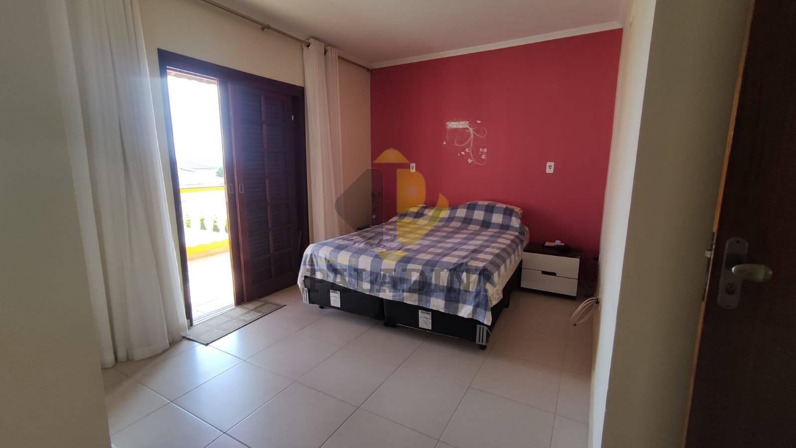 Casa de Condomínio à venda com 4 quartos, 300m² - Foto 15