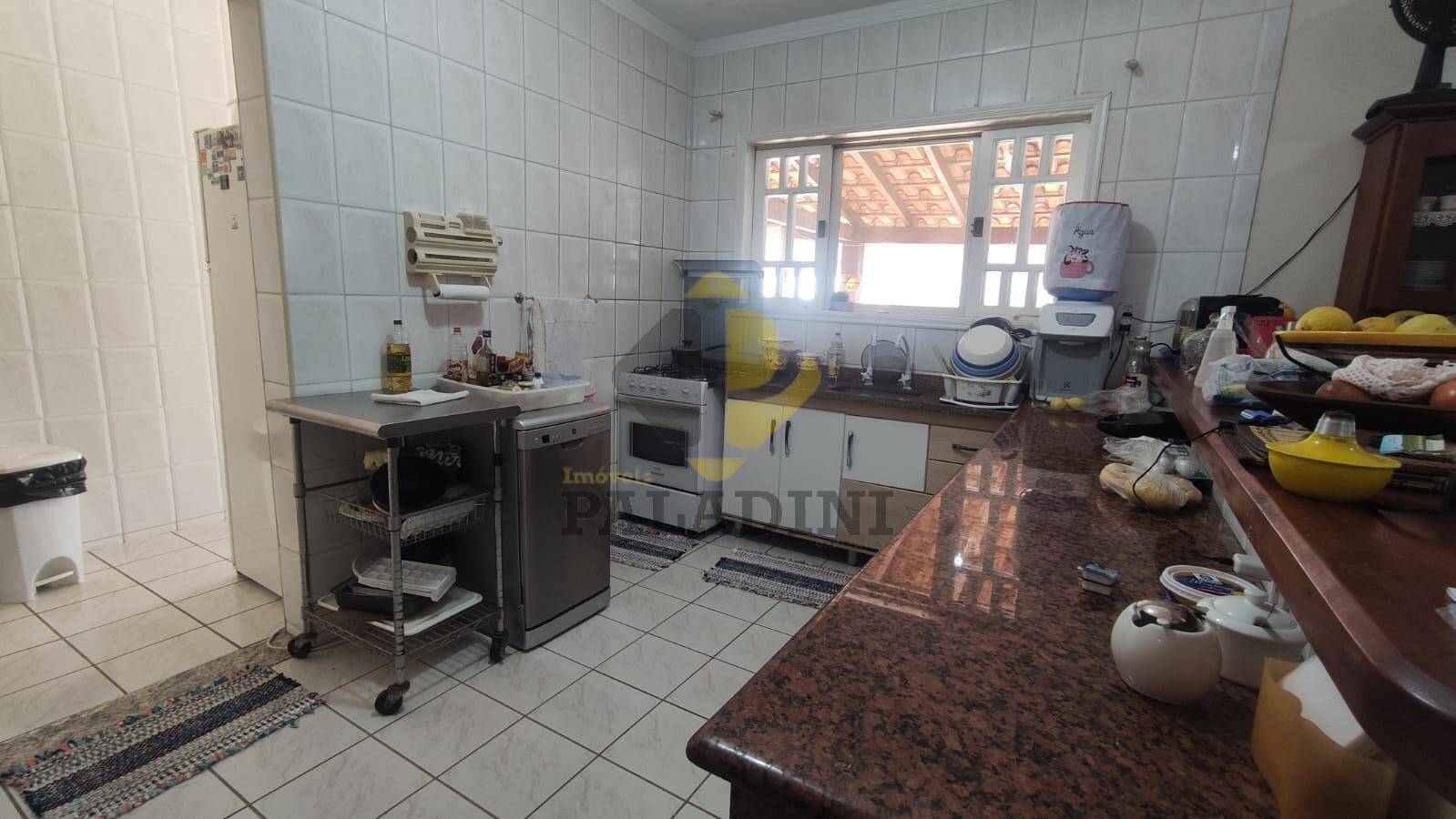 Casa de Condomínio à venda e aluguel com 3 quartos, 207m² - Foto 2