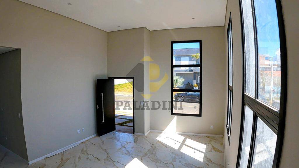 Casa de Condomínio à venda com 3 quartos, 300m² - Foto 2