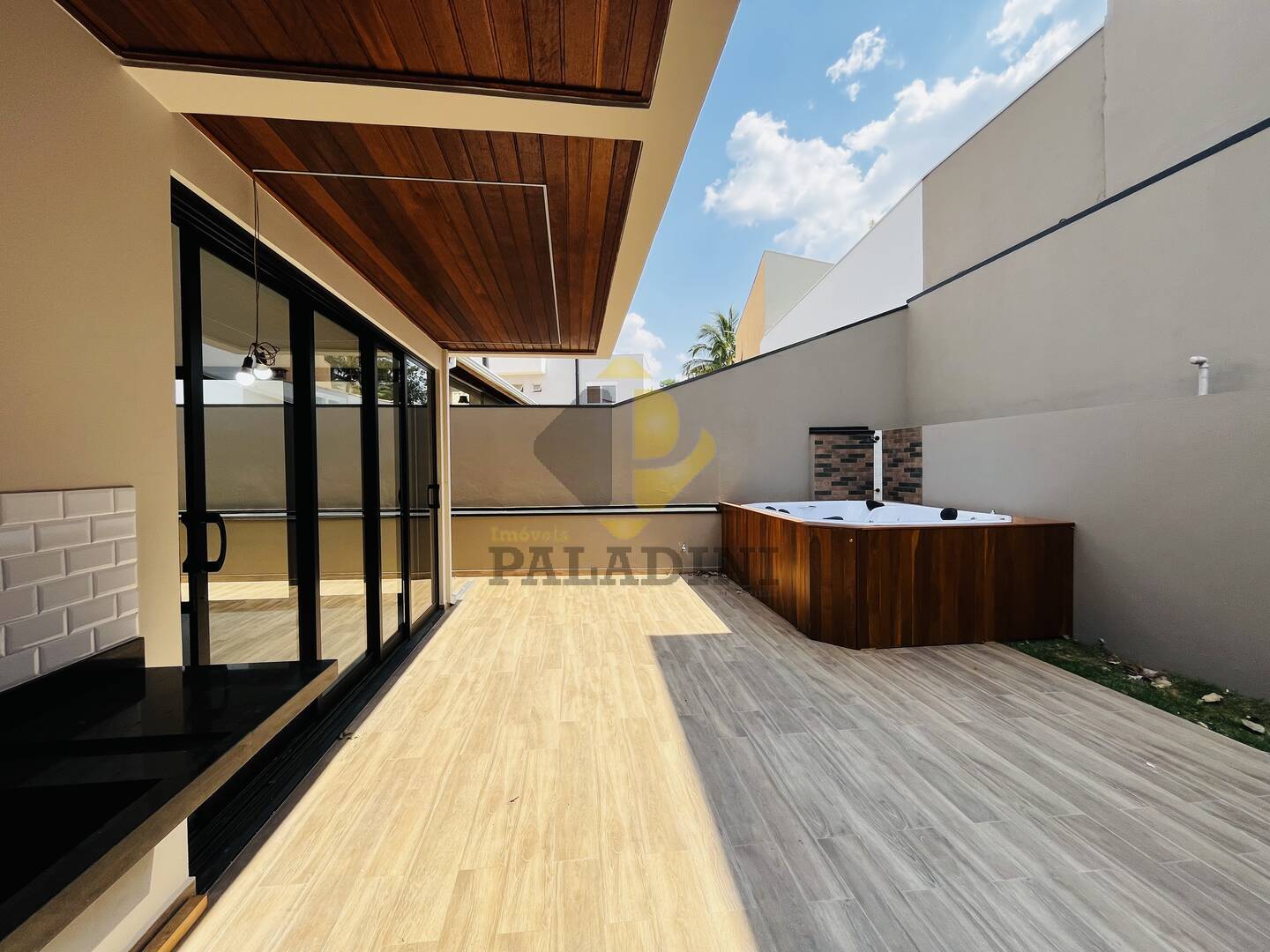 Casa à venda com 3 quartos, 205m² - Foto 4